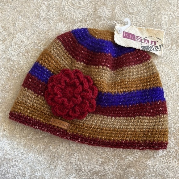 Brand New KuSan Accessories Wool Knit Beanie Hat Striped w/ Flower Handmade - Picture 2 of 13